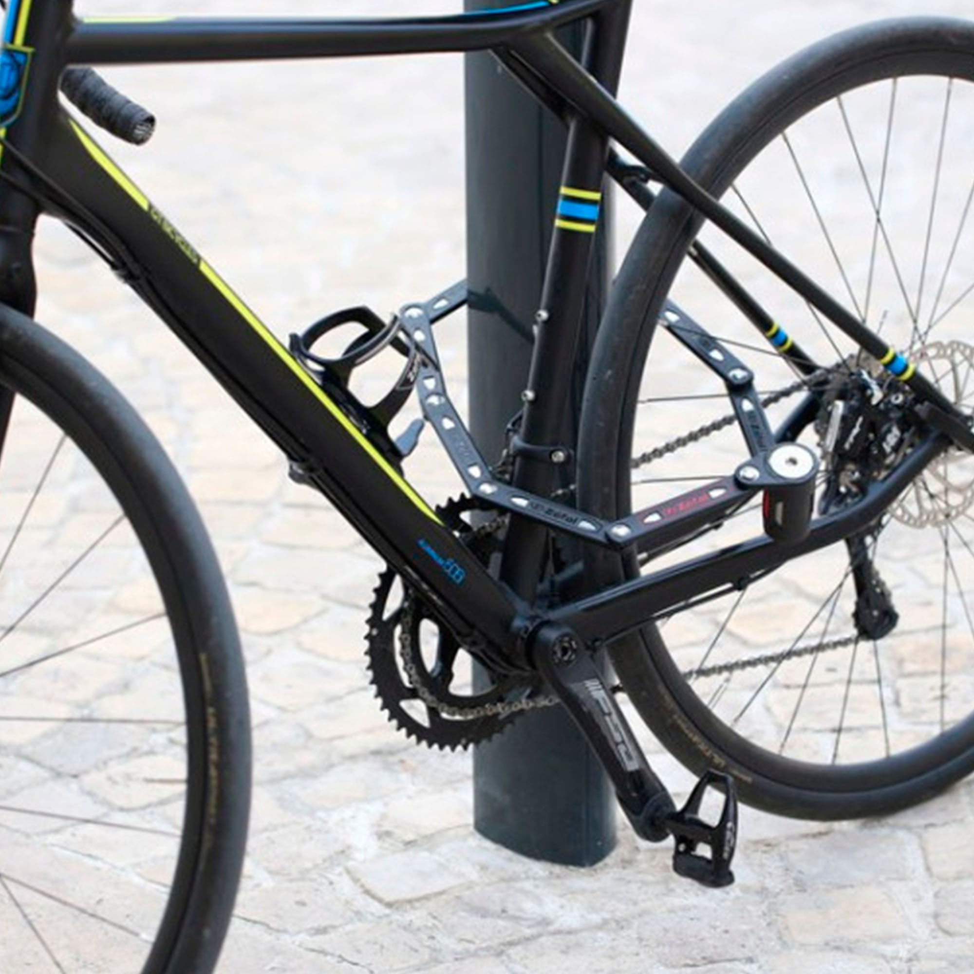 Ciclometa Detalles Candado plegable para bicicleta L:79cm S:8/10 con porta  candado K-TRAZ F16 417A negro rojoZefal