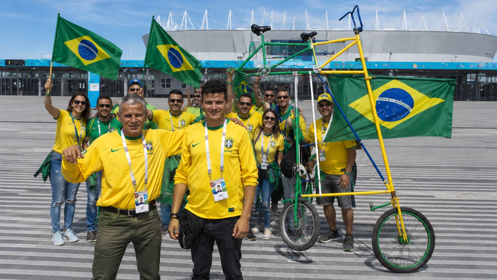Elías de Souza y la bicicleta que llevará una historia de casi 40 años rumbo al Mundial