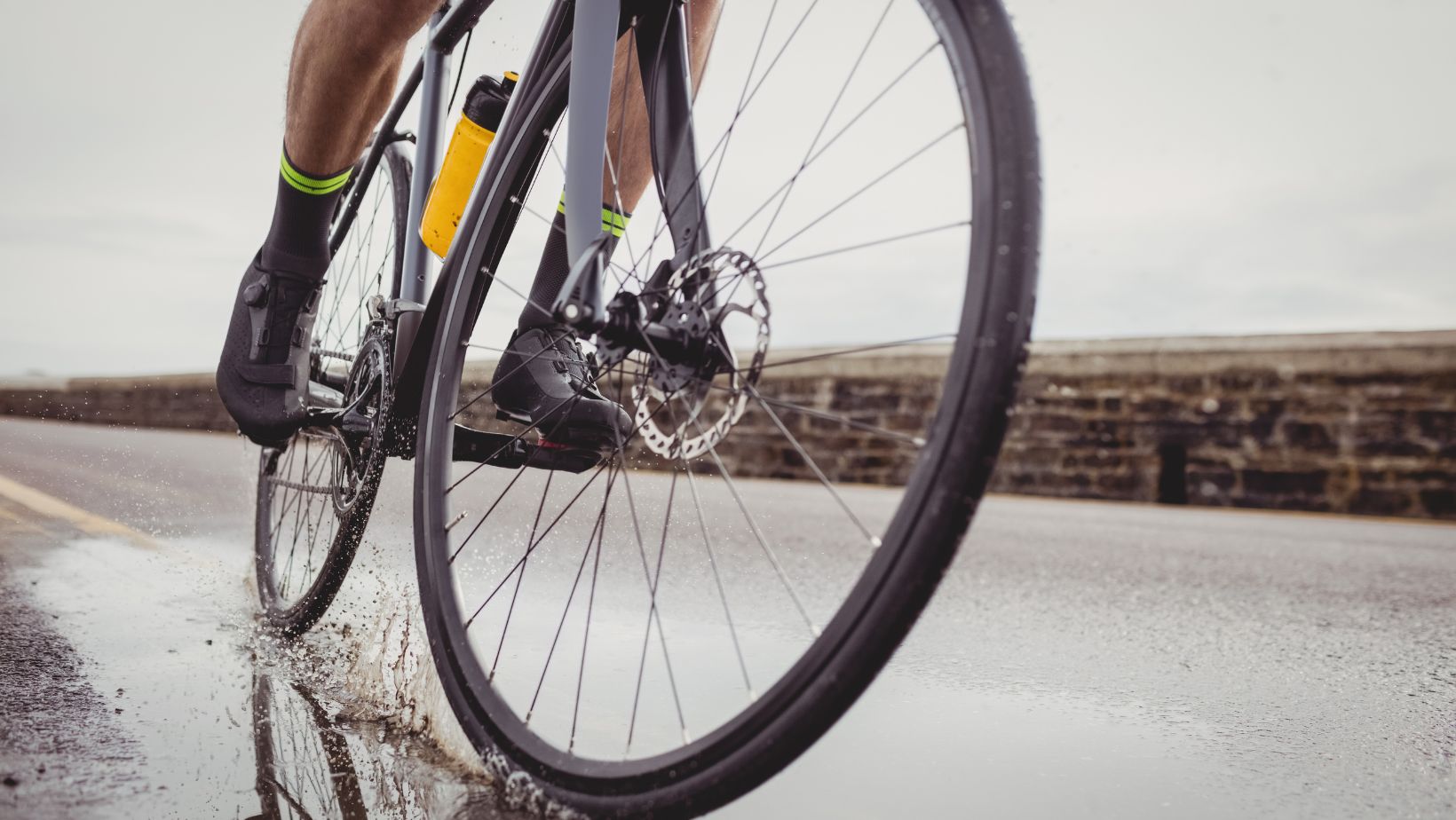Cómo elegir las llantas perfectas según tu tipo de bicicleta y terreno.